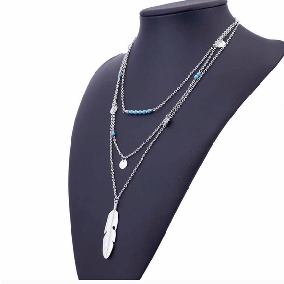 3 Layer Necklace - Picture 5 of 6